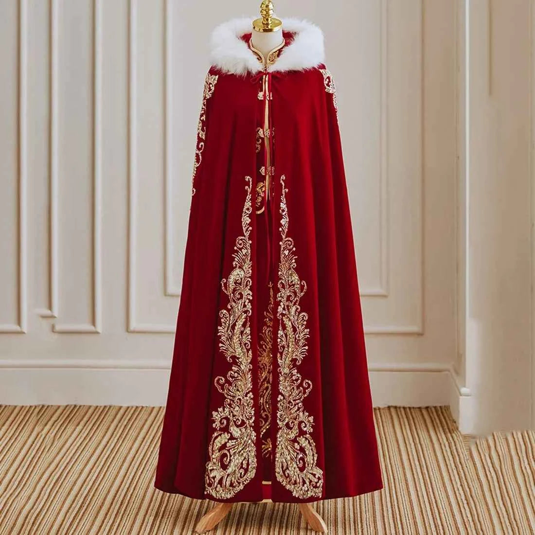 New Red Velvet Wedding Cloak with Appliqued Floral Design and Thick Fur Collar Customized