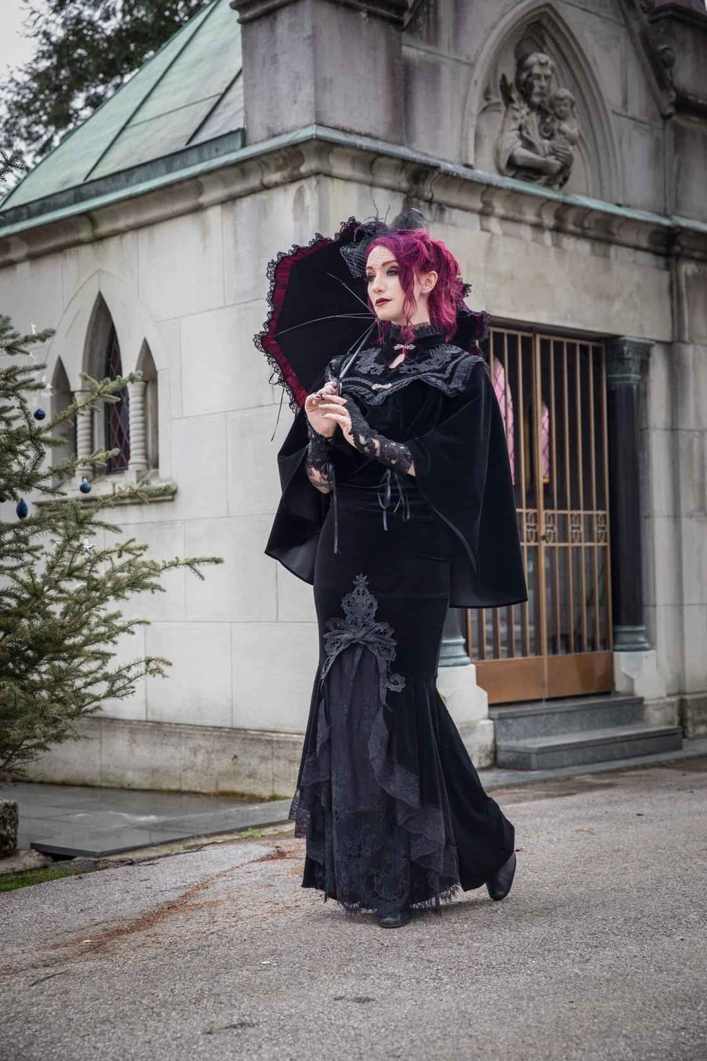 Dark In Love Cordelia Black Velvet Skirt - Gothic Fishtail Skirt Embroidered Lace